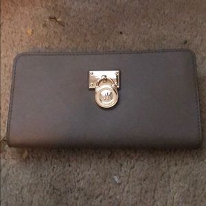 Brand new MK WALLETT